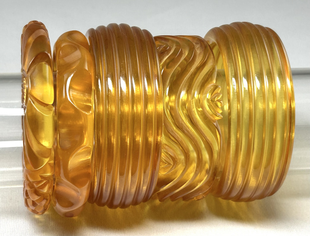 BB248 applejuice bakelite bangles